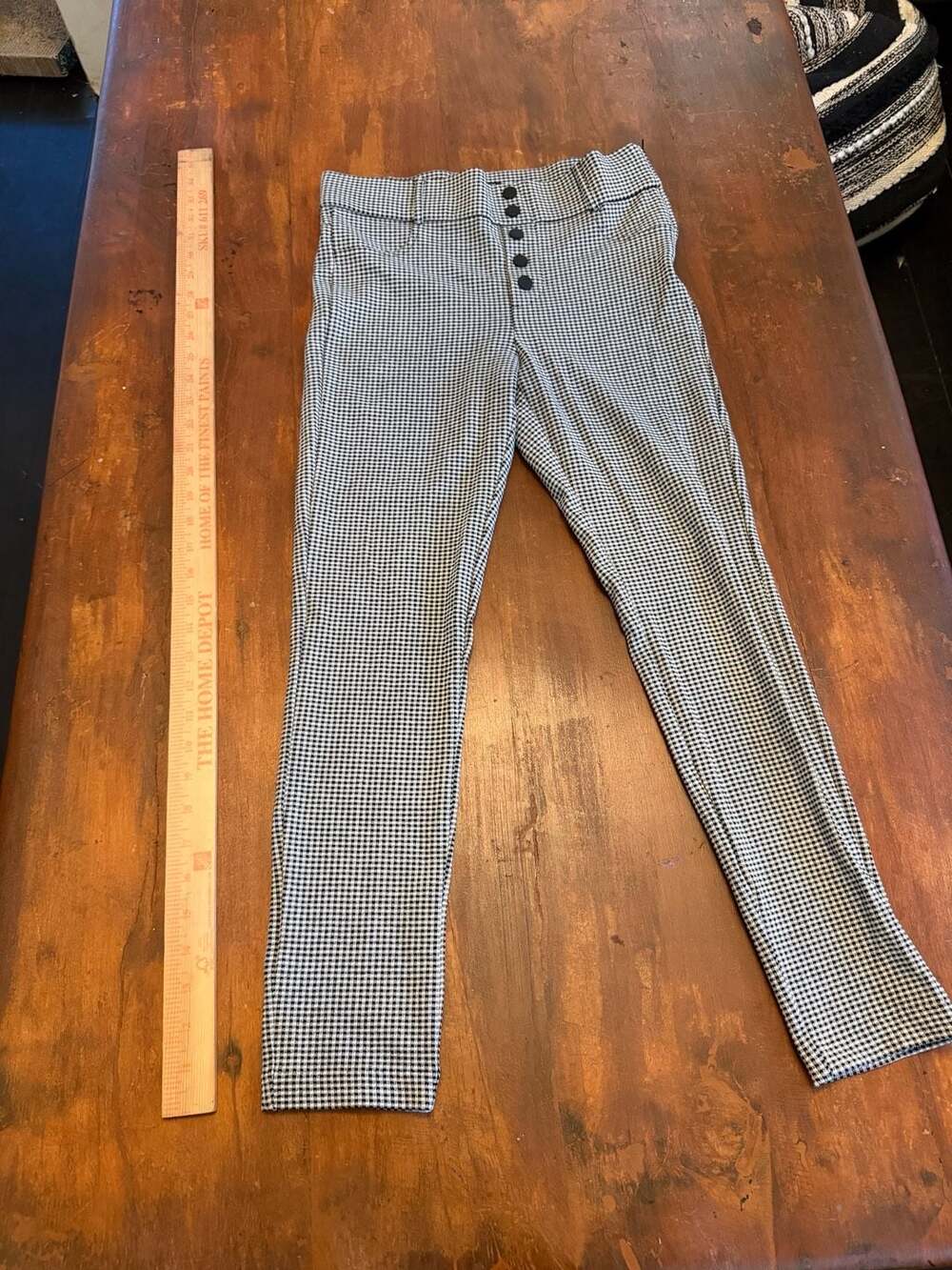 ZARA TRAFALUC High Waisted Houndstooth Check Leggings with Button Detail